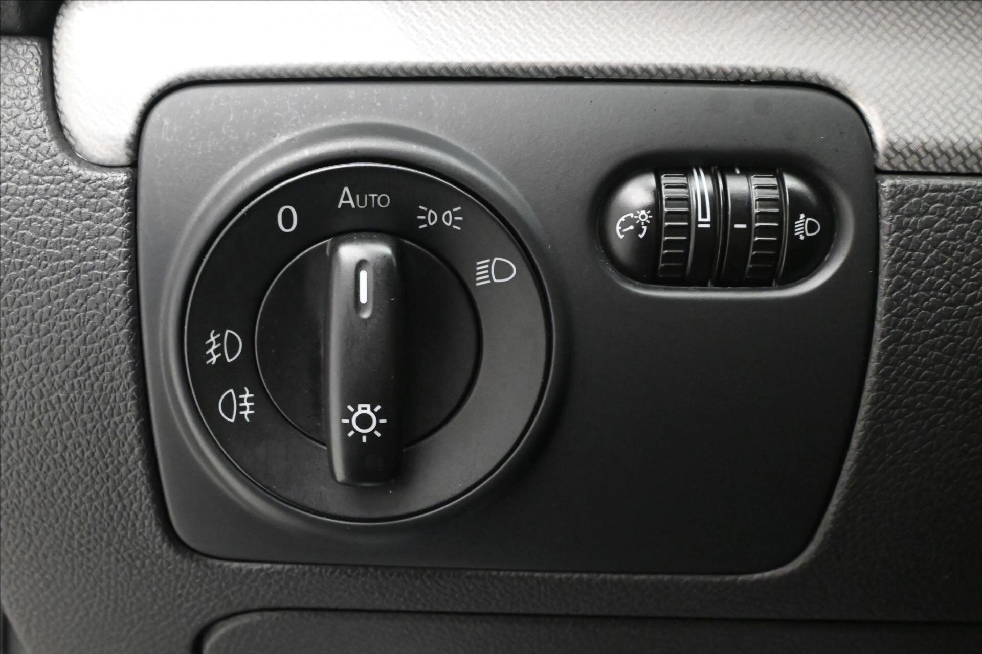 Volkswagen Golf Kombi 1,6 l 77 kw