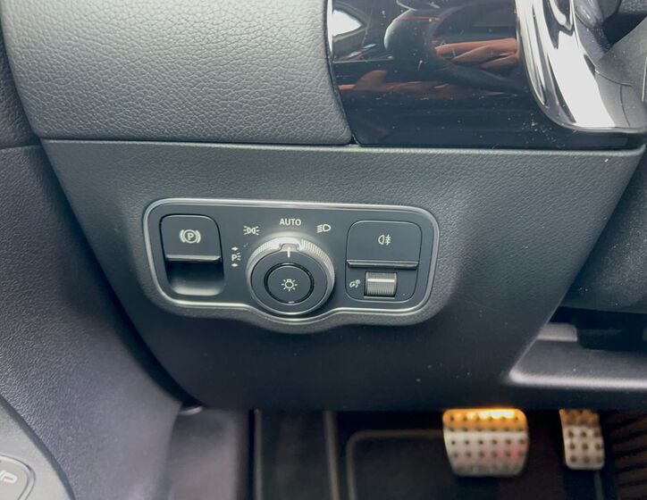 Mercedes-Benz GLA 21