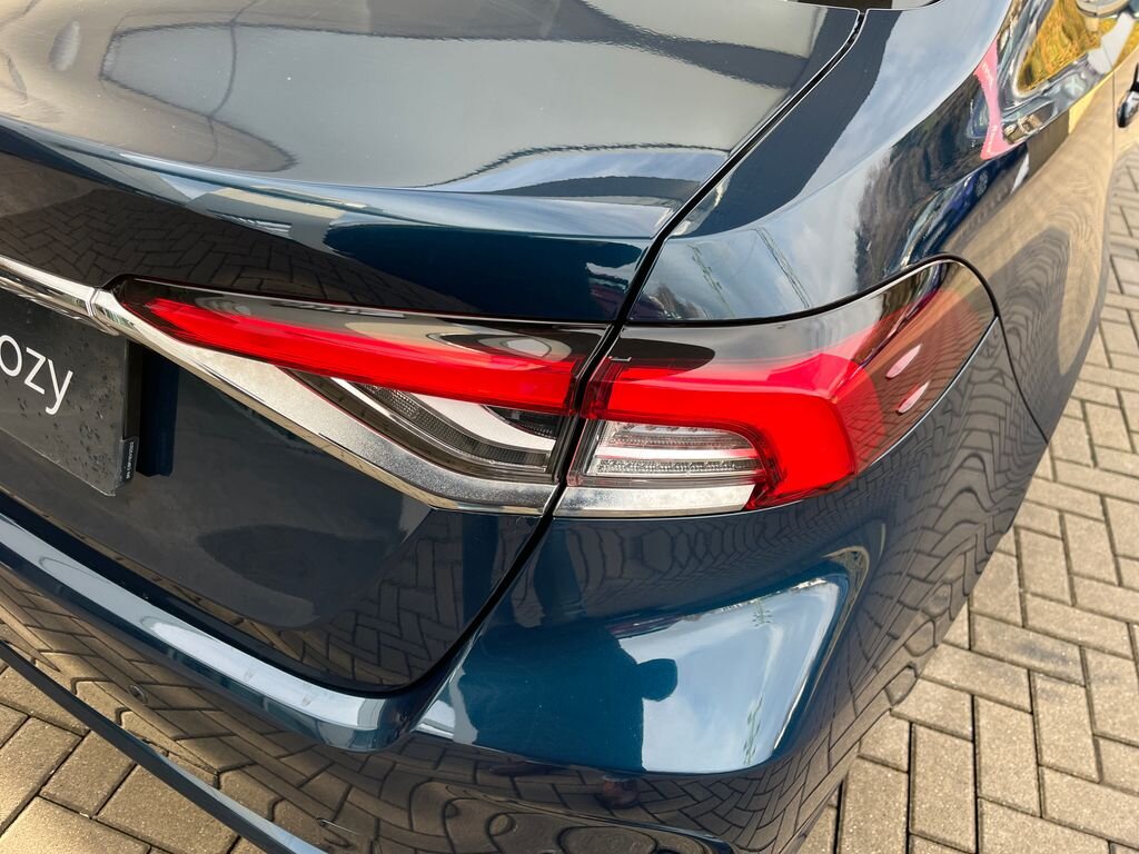 Toyota Corolla Sedan 1,5 l 92 kw