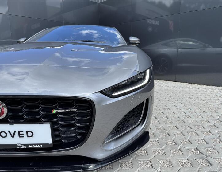 Jaguar F-Type 16