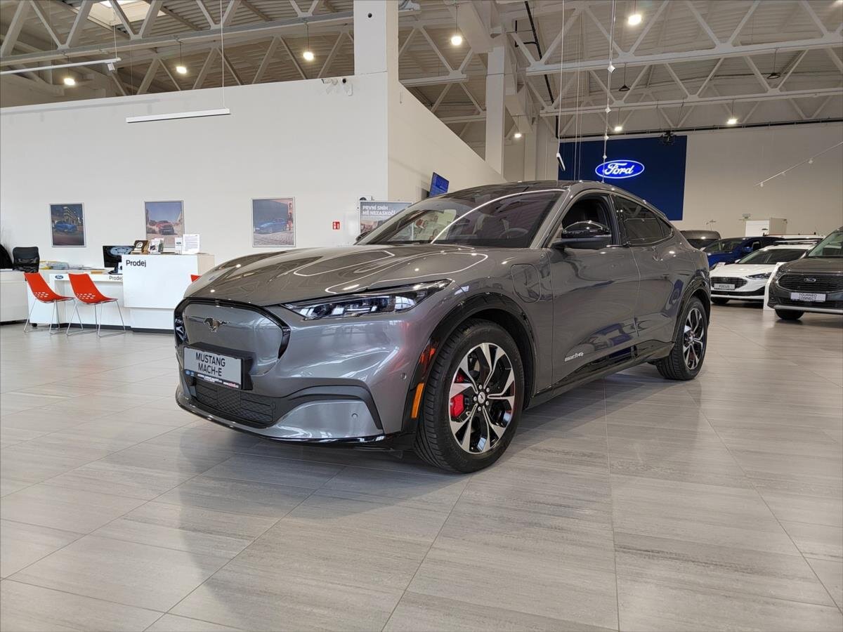 Ford Mustang Mach-E SUV / Terénní 0,0 198 kw