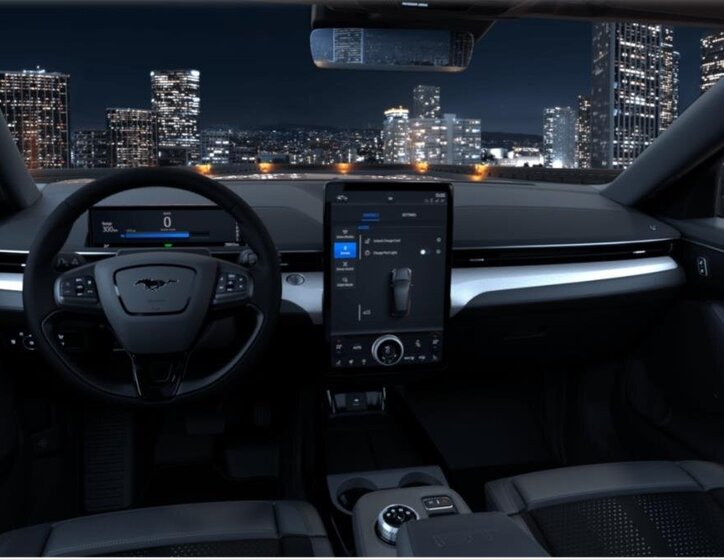 Ford Mustang Mach-E SUV / Terénní 0,0 358 kw