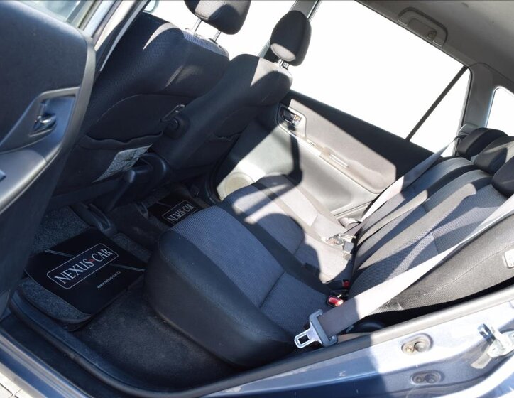 Toyota Corolla Verso Kombi 1,6 l 81 kw