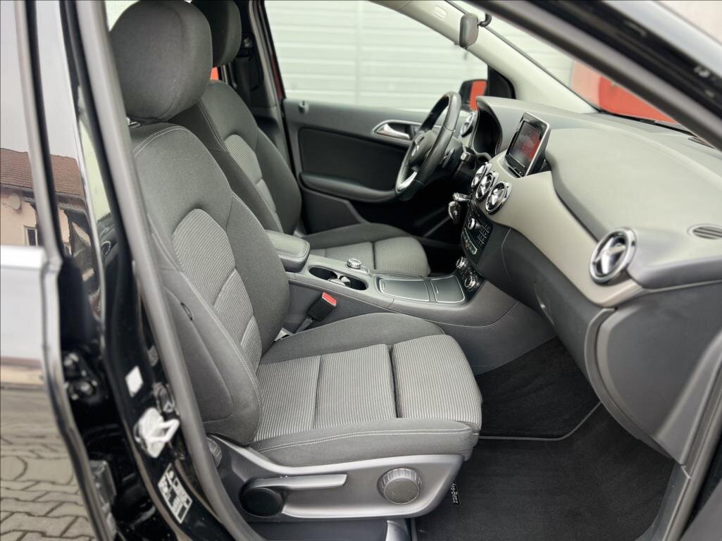 Mercedes-Benz Třídy B Kombi 1,5 l 80 kw