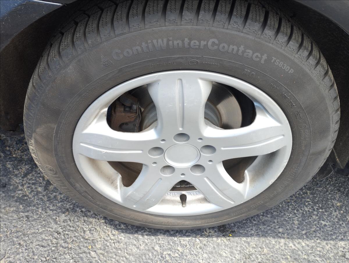 Mercedes-Benz Třídy C Sedan 1,8 l 115 kw