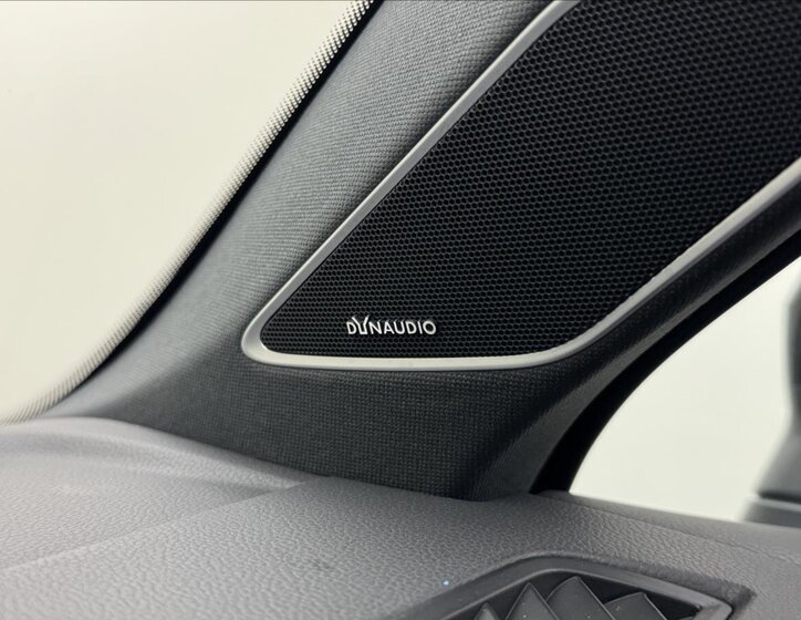 Volkswagen Touareg 16