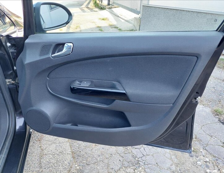 Opel Corsa Hatchback 1,2 l 51 kw