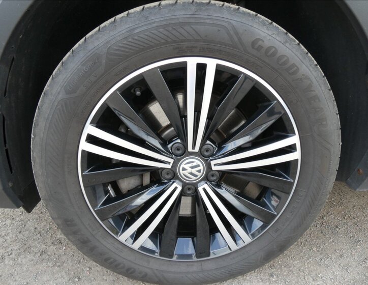 Volkswagen Tiguan SUV / Terénní 2,0 l 140 kw
