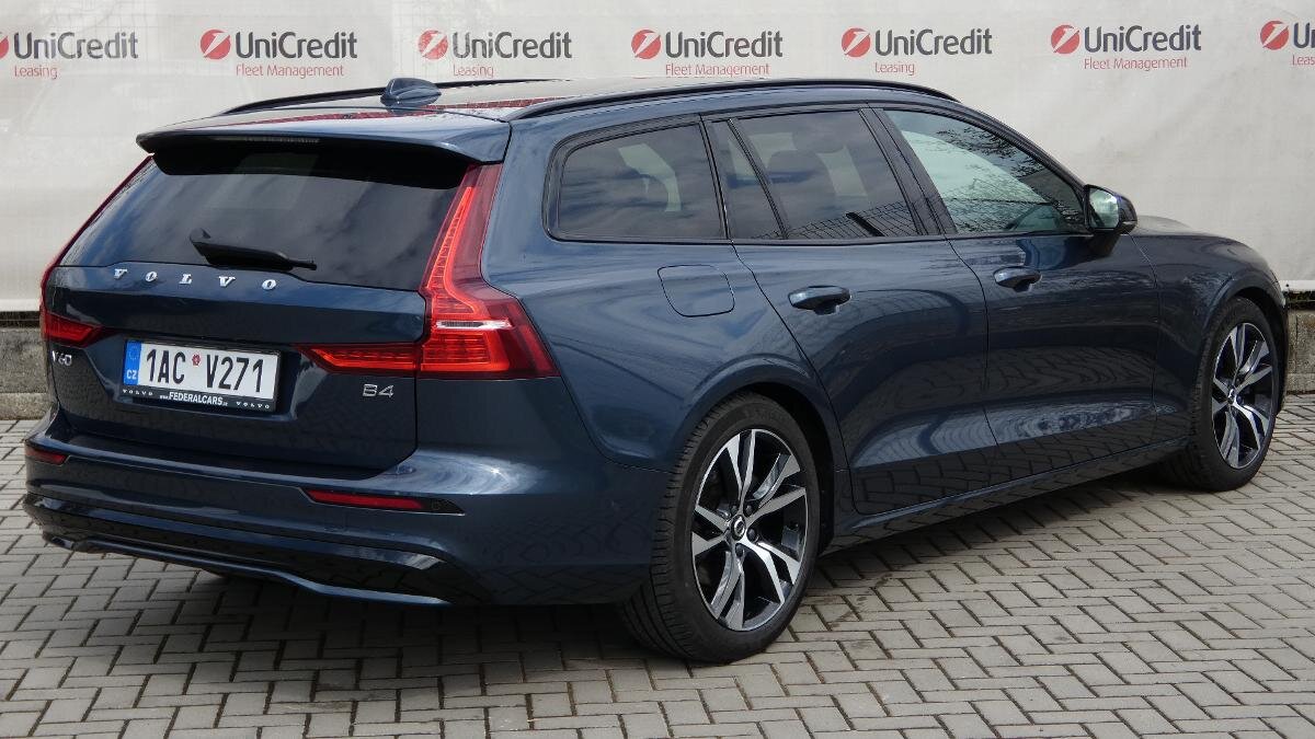 Volvo V60 Kombi 2,0 l 145 kw