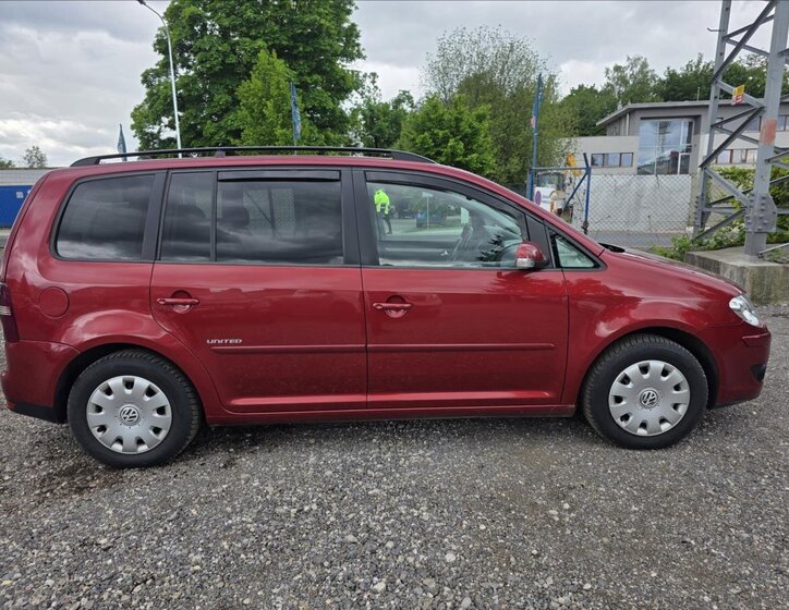Volkswagen Touran Kombi 2,0 l 80 kw