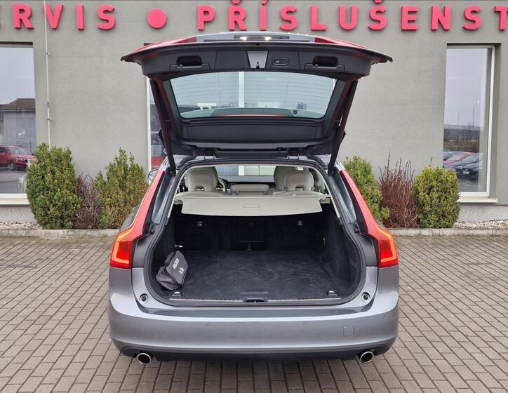 Volvo V90 Kombi 2,0 l 140 kw