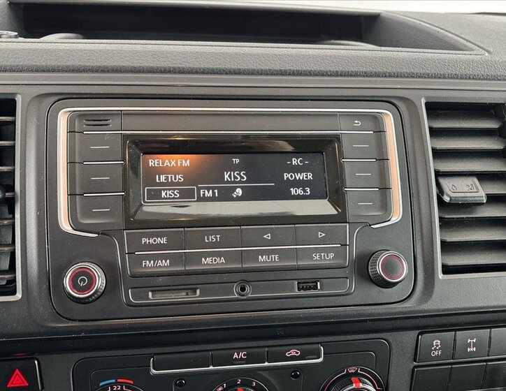 Volkswagen Transporter Kombi 2,0 l 110 kw