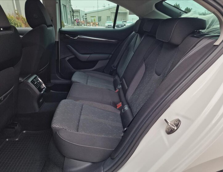 Škoda Octavia Sedan 1,5 l 110 kw