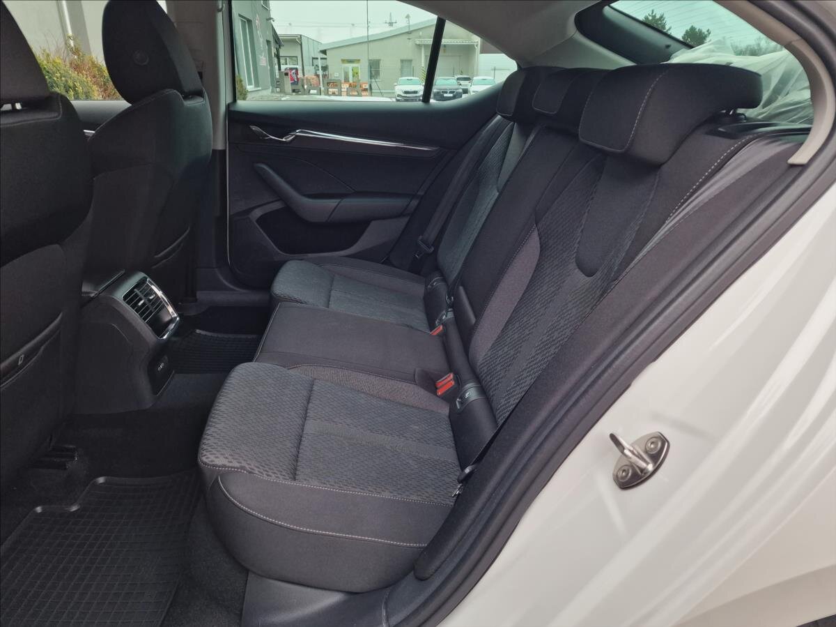 Škoda Octavia Sedan 1,5 l 110 kw