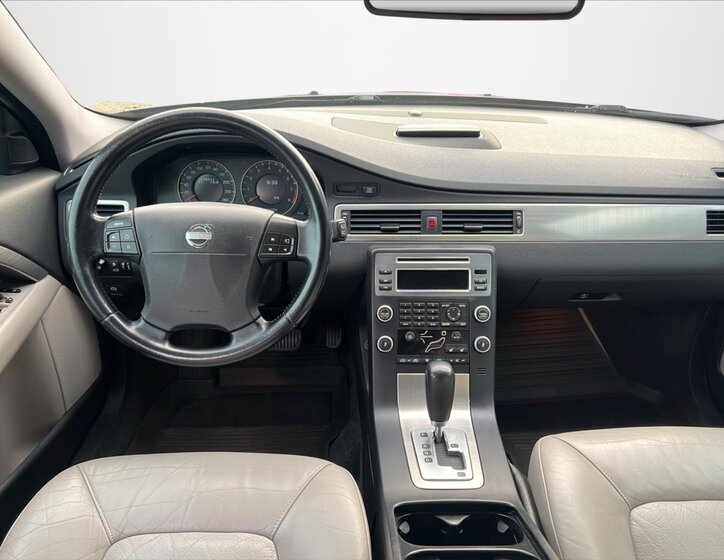 Volvo V70 Kombi 2,5 l 147 kw