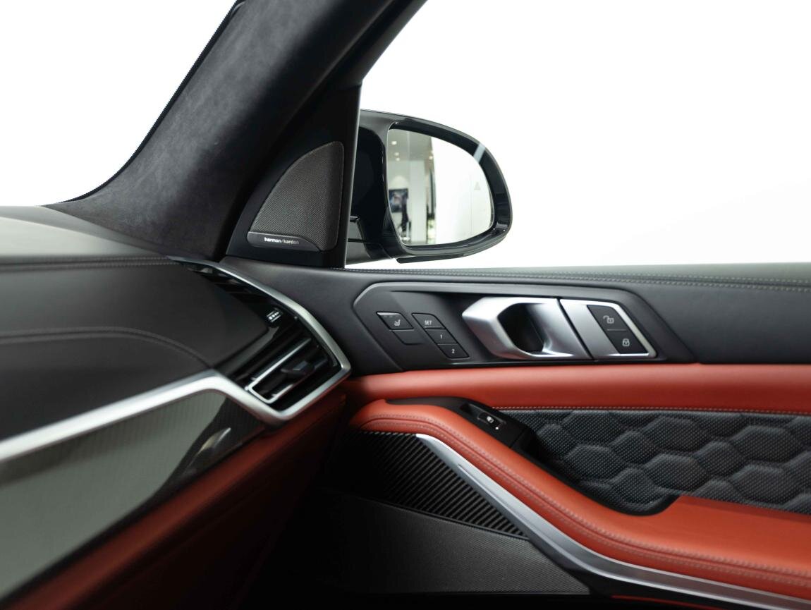 BMW X5 SUV / Terénní 4,4 l 441 kw