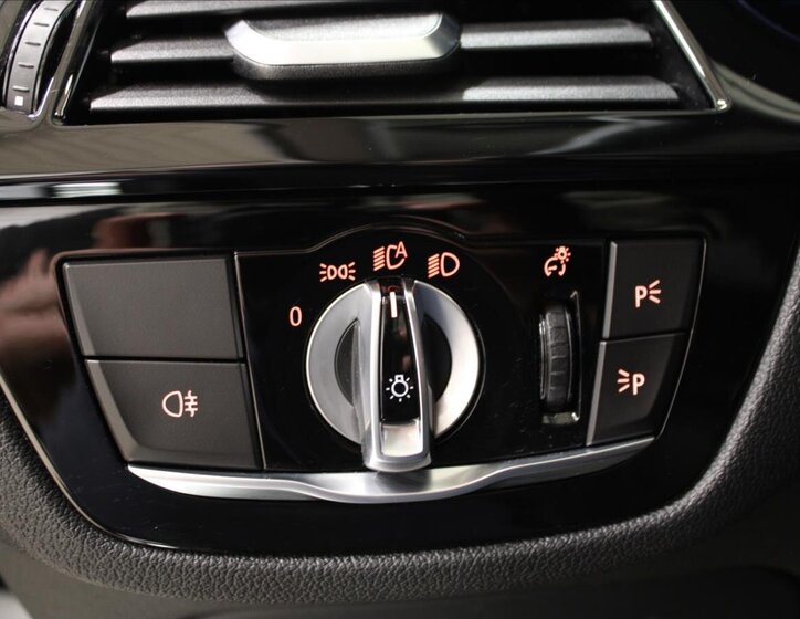 BMW Řada 5 Sedan / Limuzína 3,0 l 245 kw