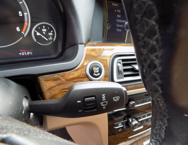 BMW Řada 7 Sedan / Limuzína 3,0 l 225 kw