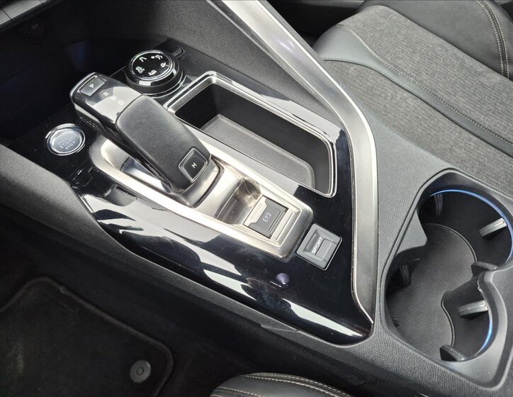 Peugeot 5008 MPV 1,6 l 133 kw