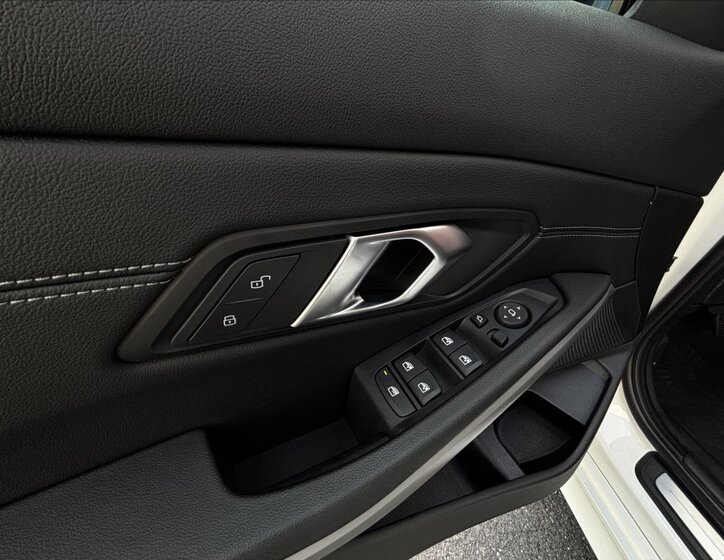 BMW Řada 3 Sedan / Limuzína 2,0 l 115 kw