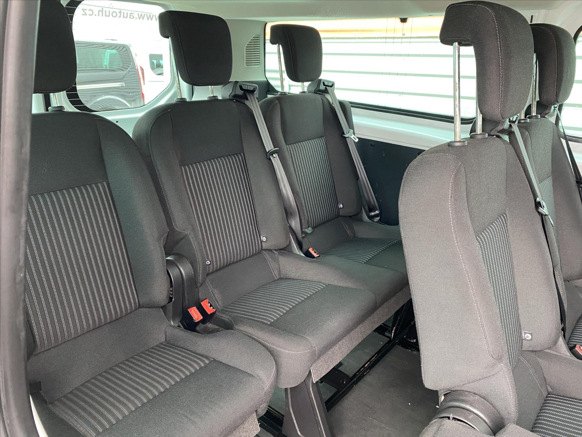 Ford Tourneo Custom MPV 2,0 l 96 kw