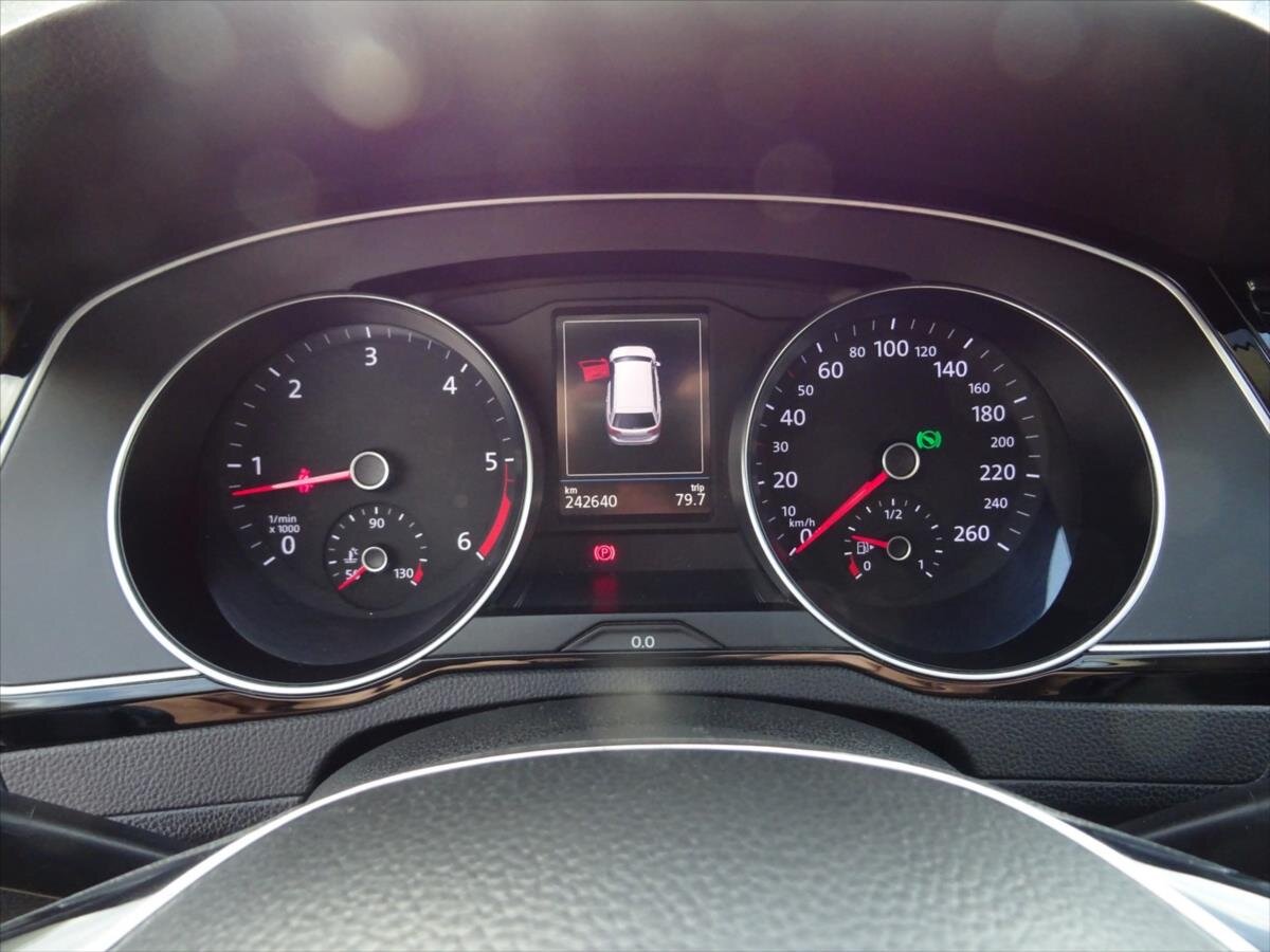 Volkswagen Passat Kombi 2,0 l 140 kw