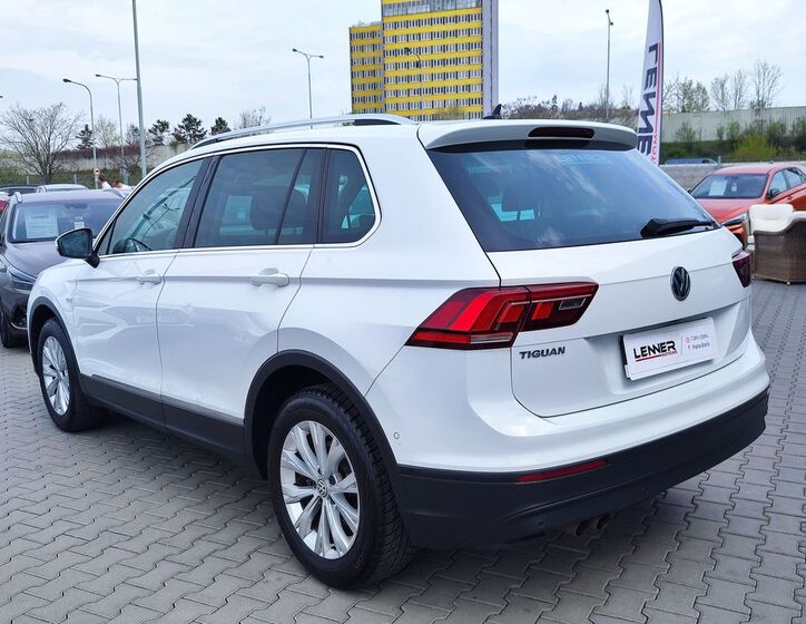 Volkswagen Tiguan 7