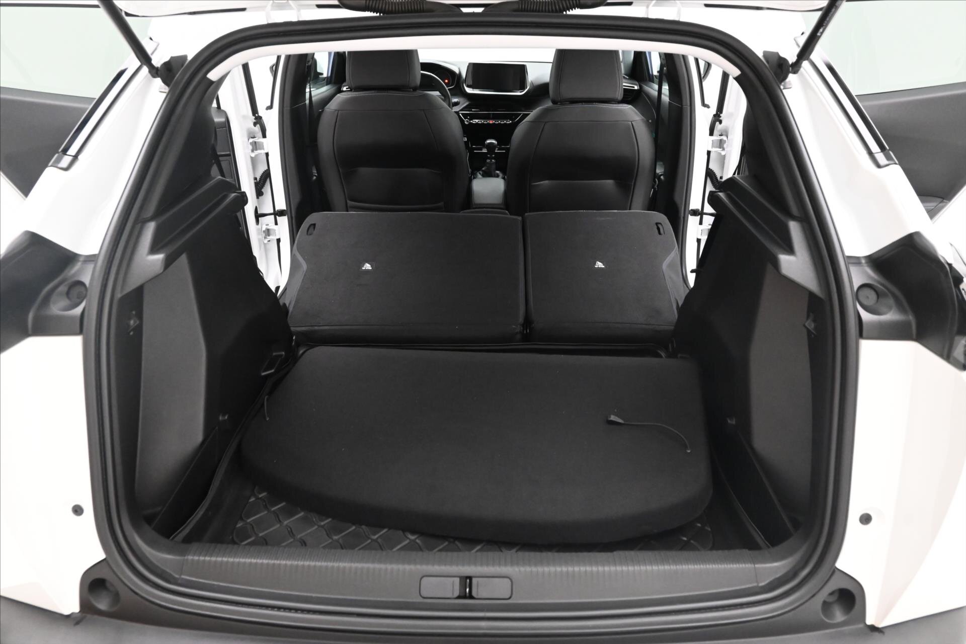 Peugeot 2008 SUV 1,5 l 81 kw