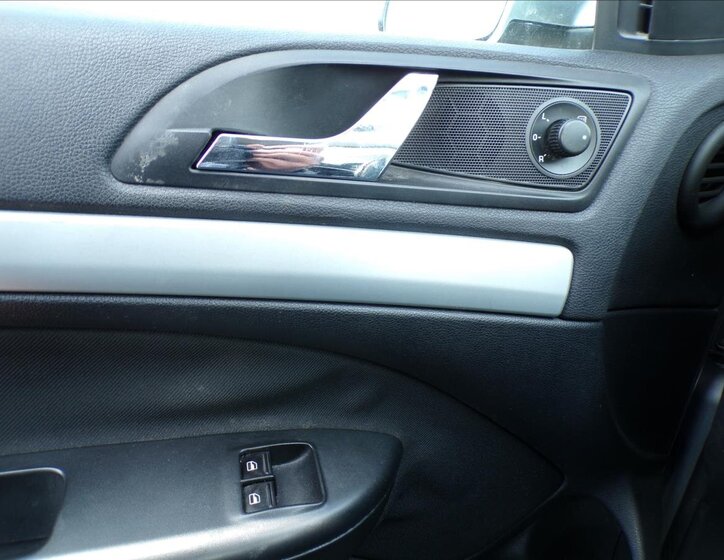 Škoda Octavia Sedan / Limuzína 1,8 l 118 kw