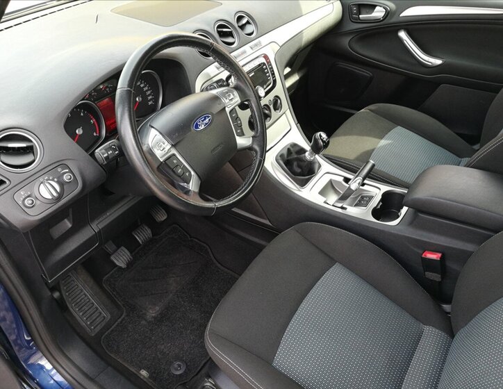 Ford Galaxy Kombi 2,0 l 103 kw