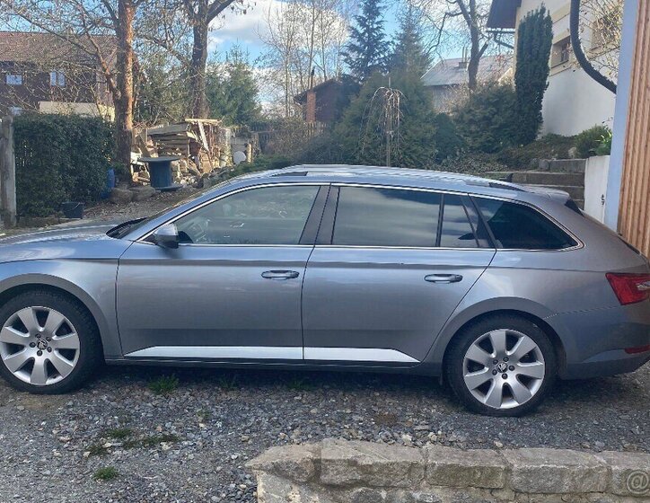 Škoda Superb Sedan / Limuzína 2,0 l 140 kw