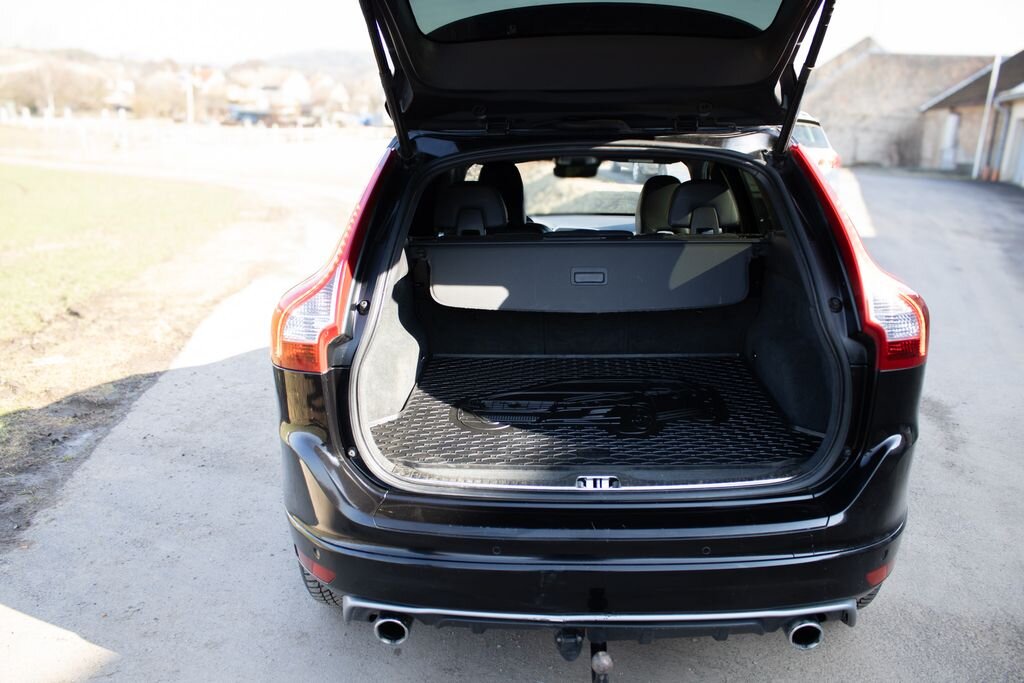 Volvo XC60 SUV / Terénní 2,0 l 140 kw