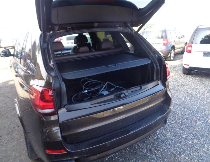 BMW X5 Kombi 2,0 l 180 kw