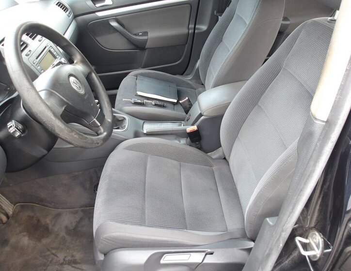 Volkswagen Jetta Sedan 1,9 l 77 kw