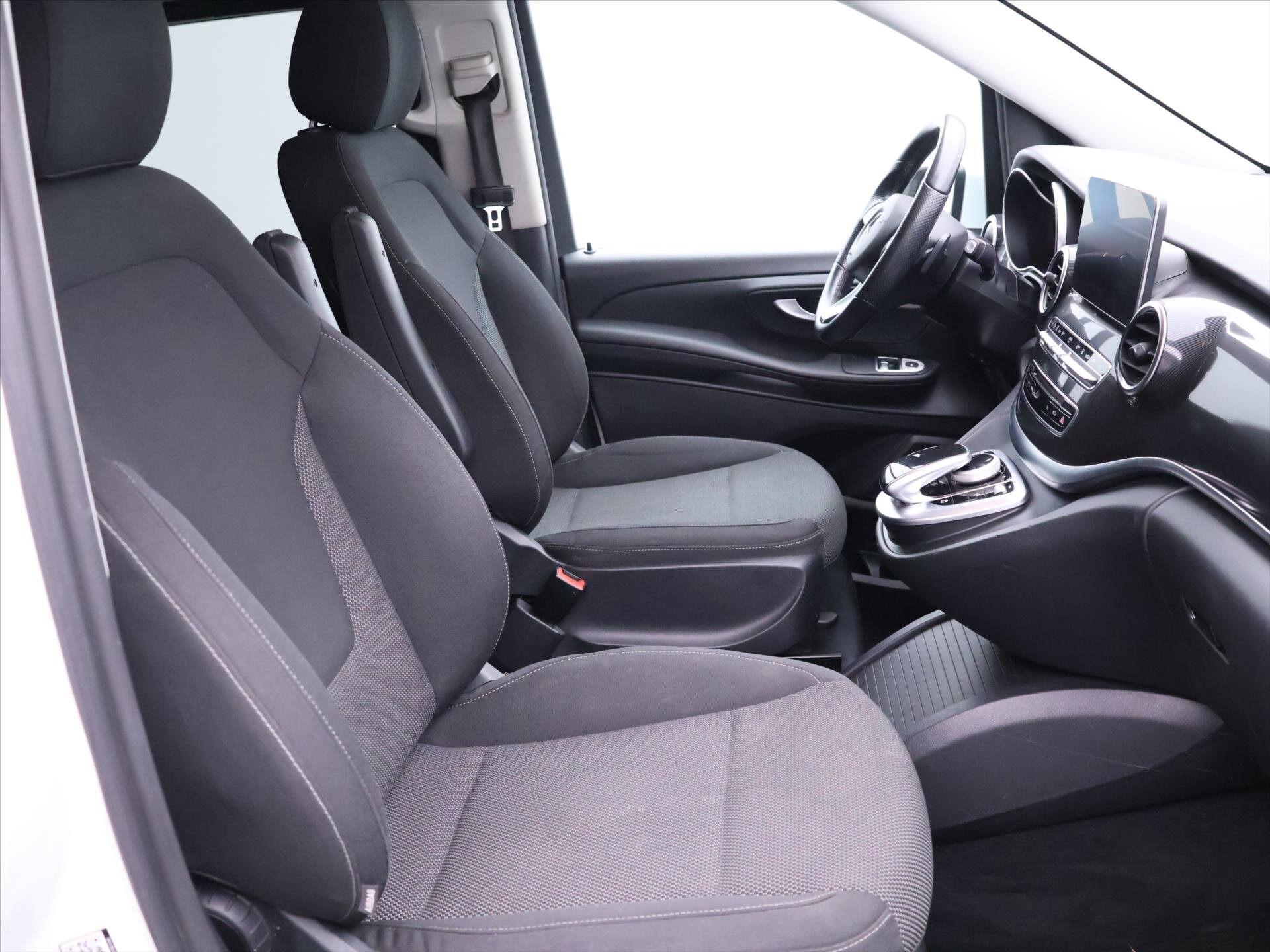 Mercedes-Benz Třídy V Kombi 2,1 l 140 kw