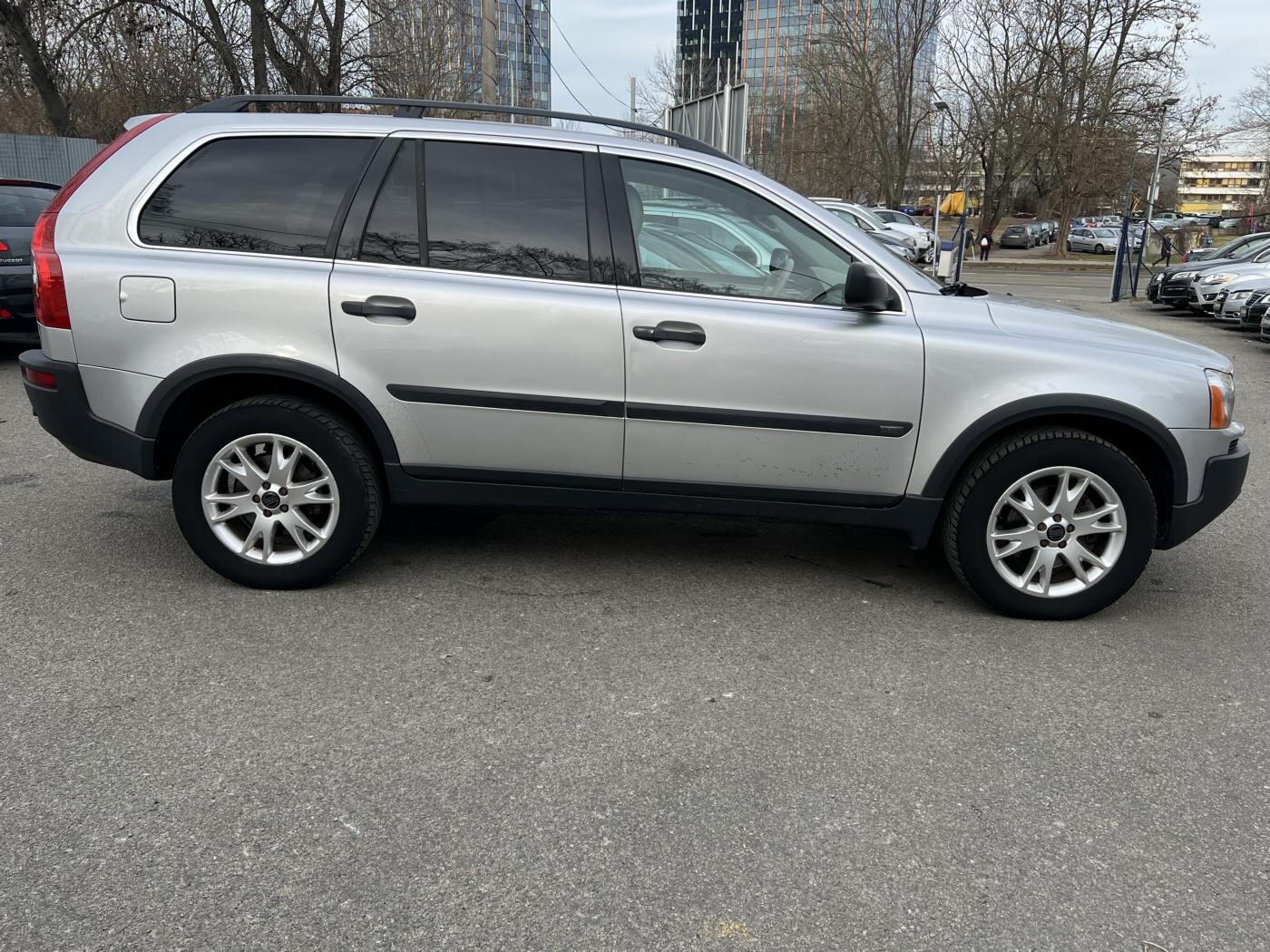 Volvo XC90 SUV / Terénní 2,4 l 120 kw