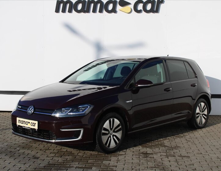 Volkswagen e-Golf 3