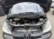 Peugeot 807 MPV 2,2 l 94 kw
