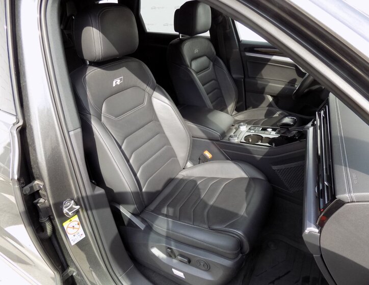 Volkswagen Touareg SUV / Terénní 3,0 l 210 kw