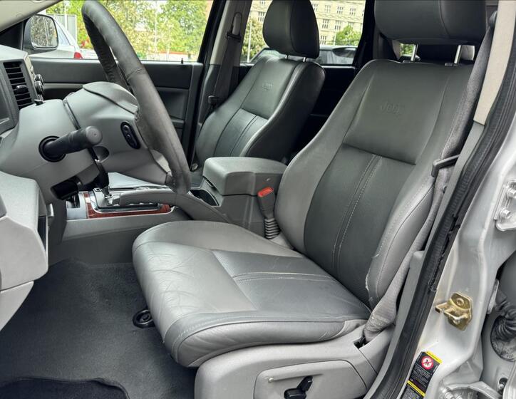 Jeep Grand Cherokee 27