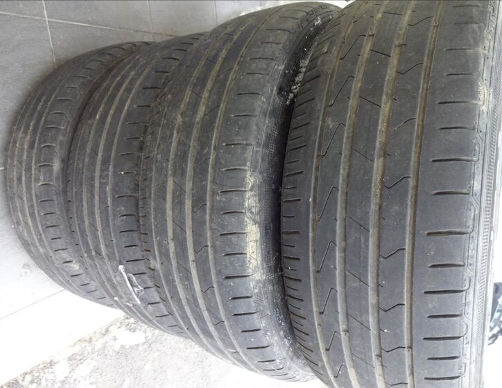 Ford Tourneo Connect MPV 998,0 74 kw