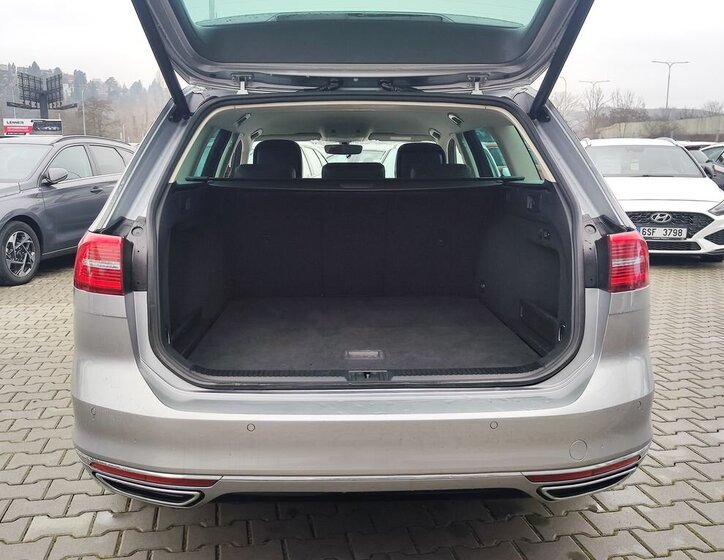 Volkswagen Passat Sedan 2,0 l 140 kw