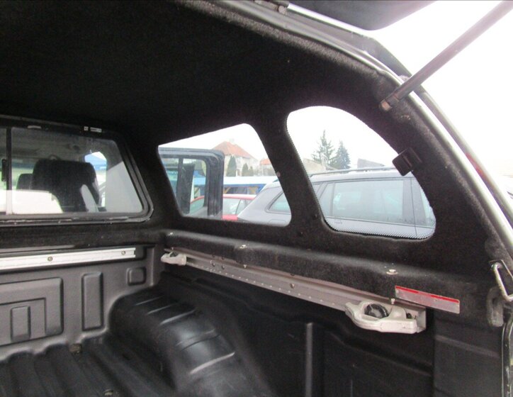 Nissan Navara Ostatní 2,5 l 126 kw