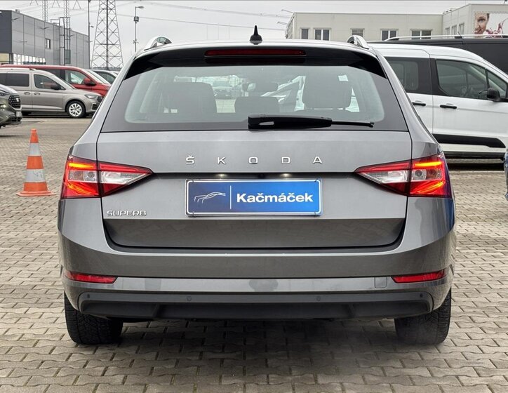 Škoda Superb Kombi 2,0 l 110 kw