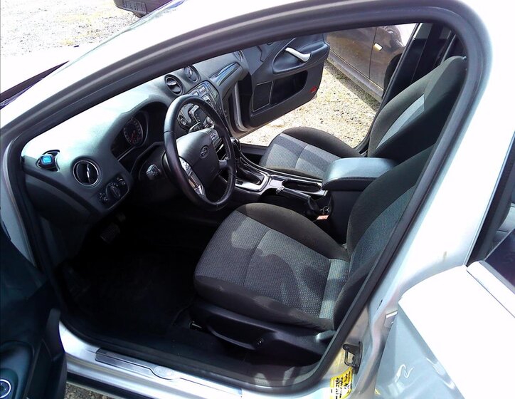 Ford Mondeo Kombi 2,0 l 103 kw