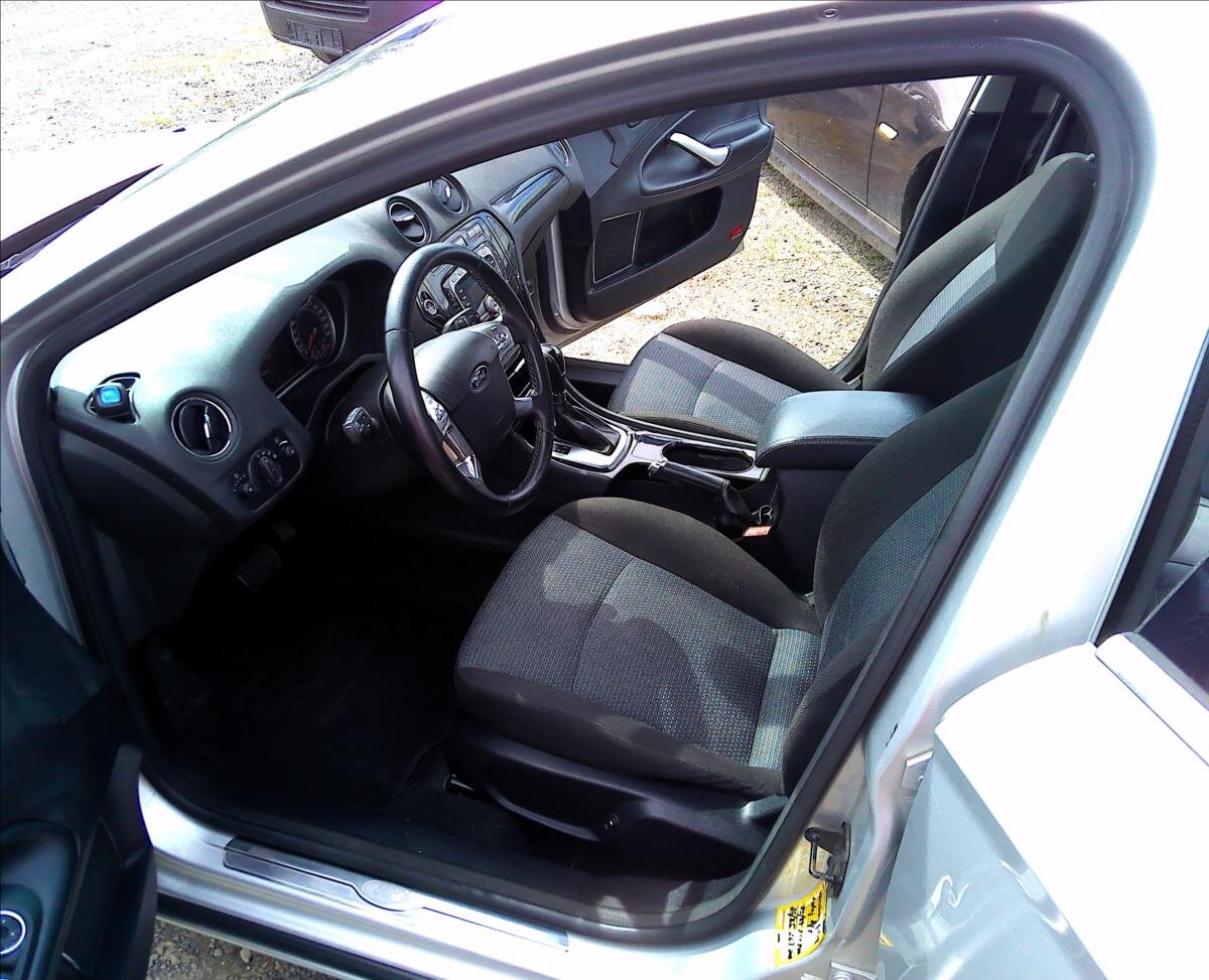 Ford Mondeo Kombi 2,0 l 103 kw