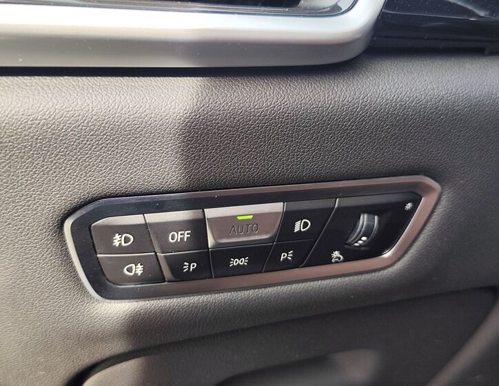 BMW X5 SUV / Terénní 3,0 l 250 kw