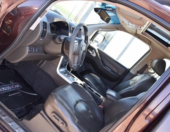 Nissan Navara Pick-up 3,0 l 170 kw