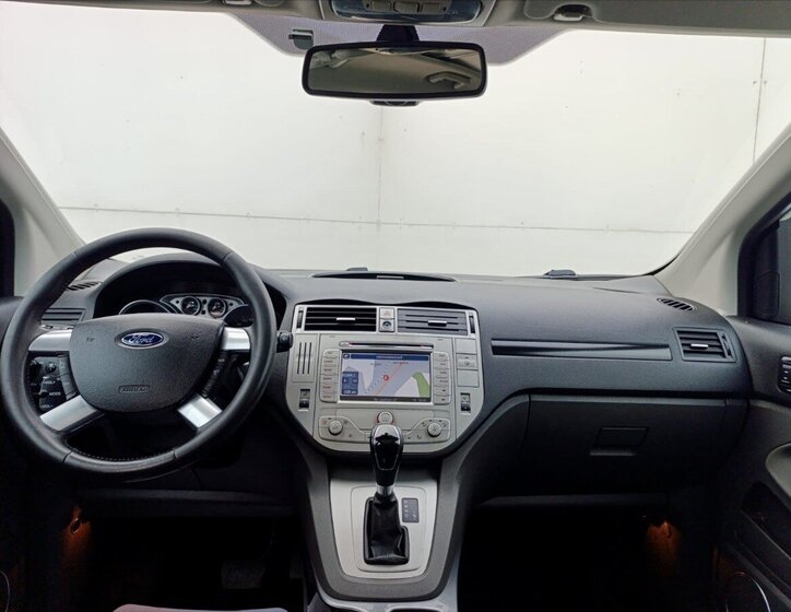 Ford Kuga SUV 2,0 l 120 kw