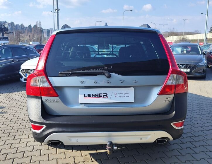 Volvo XC70 Kombi 2,4 l 151 kw